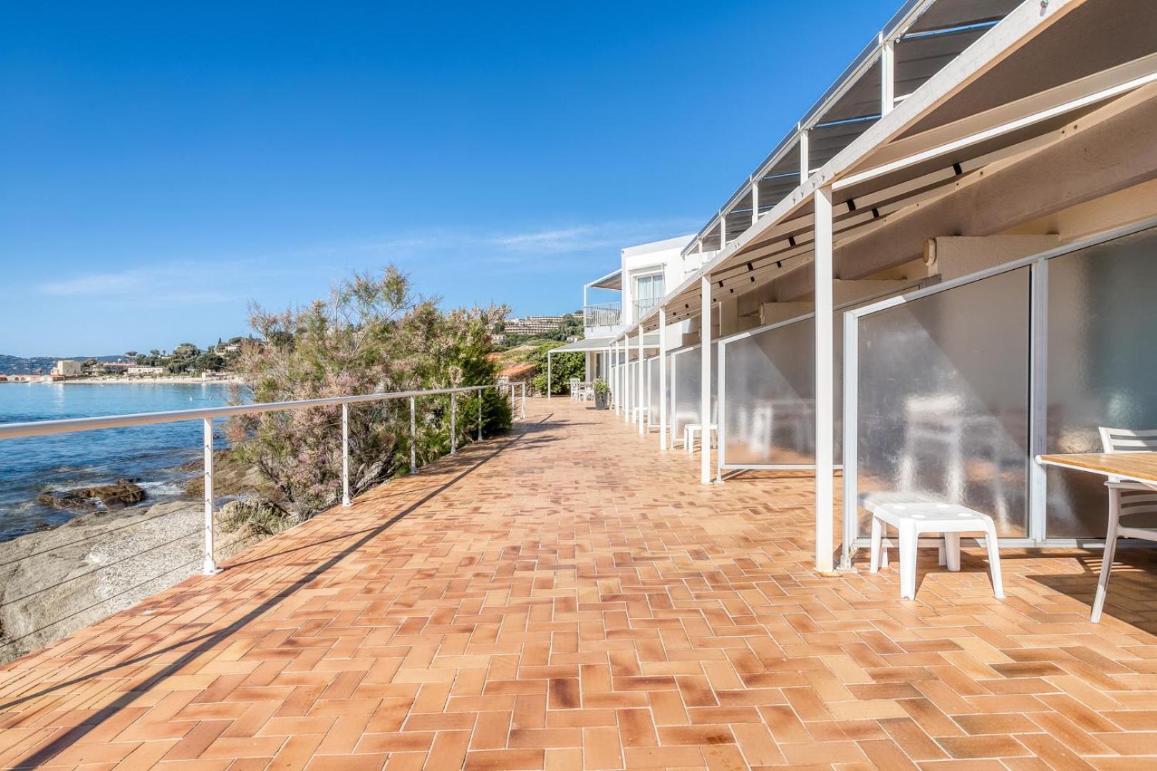 Roc Hotel - Hotel 4 Etoiles Les Pieds Dans L'Eau Льо Лаванду Екстериор снимка