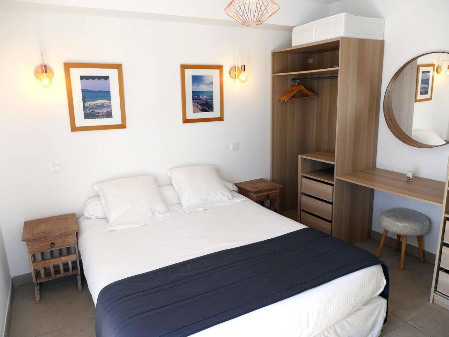 Roc Hotel - Hotel 4 Etoiles Les Pieds Dans L'Eau Льо Лаванду Екстериор снимка